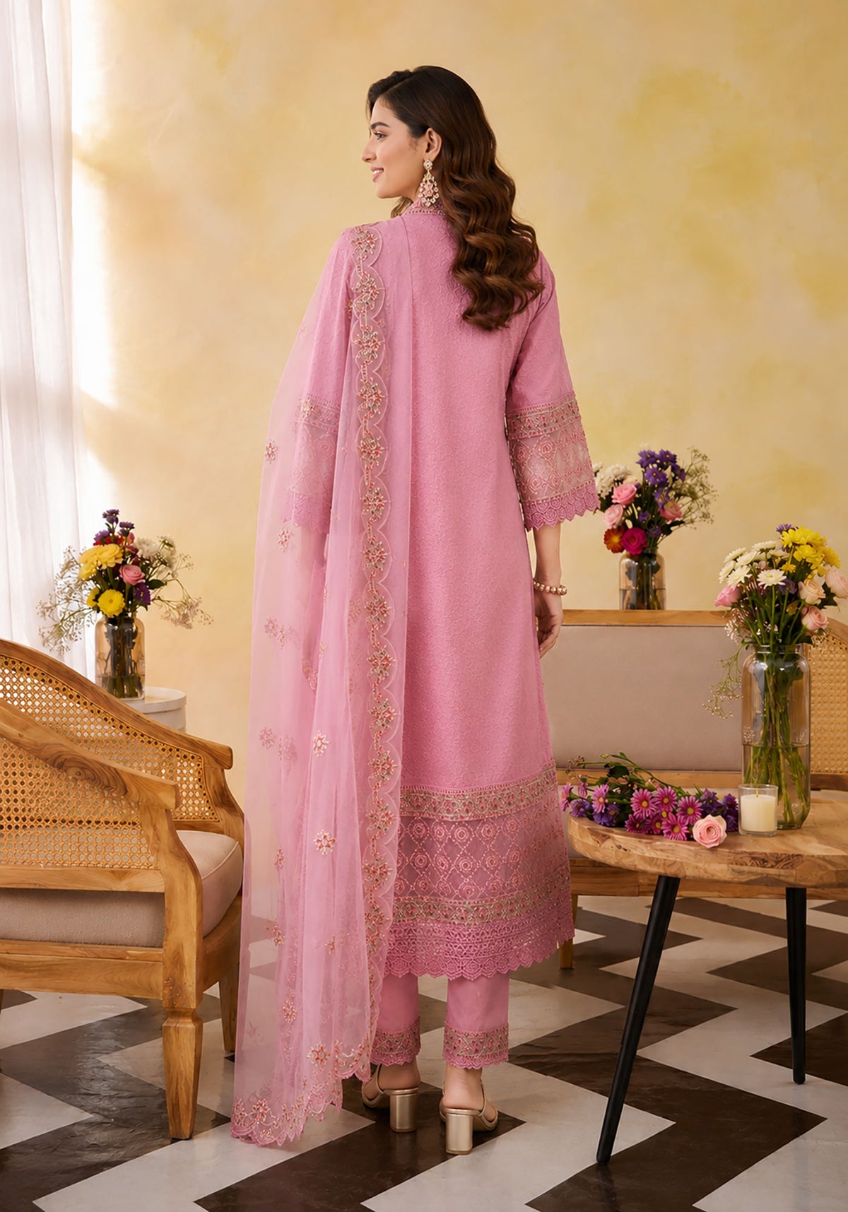 SN135 women’s blush pink embroidered kurta set with V-neck and three-quarter sleeves back pose