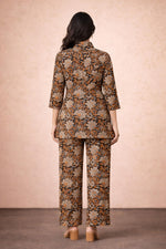 SN179 women’s brown floral cotton co-ord set with long sleeves and straight pants back view.