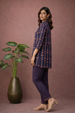SN180 women’s indigo cotton kurta pant set side view with straight fit silhouette and three-quarter sleeves