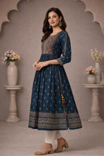 SN188 women’s teal cotton Anarkali kurti side pose highlighting flared silhouette and printed sleeve border