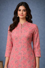 SN197 women’s coral pink floral cotton kurti close-up showing mandarin collar and three-quarter sleeves.
