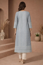 SN202 women’s dusty blue Chikankari cotton kurti back pose with vertical embroidery and straight silhouette