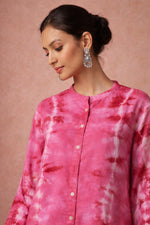 SN23 women’s rose pink tie-dye cotton co-ord set closeup showing round neckline and long sleeve detail