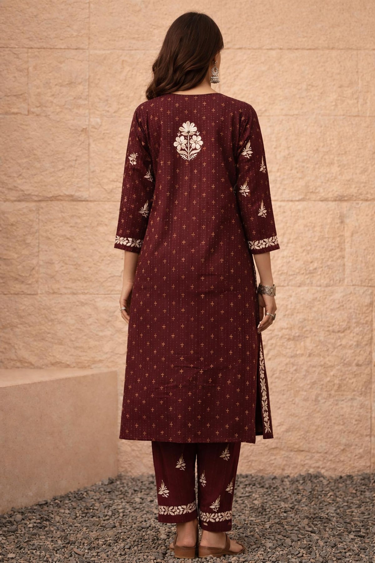SN235 women’s maroon cotton embroidered kurta pant set size chart with detailed bust waist hip and shoulder measurements