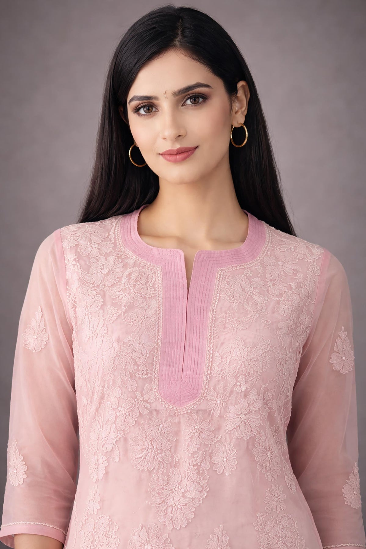 SN238 women’s blush pink organza embroidered kurta with V-neck detail closeup view