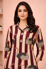SN261 women’s burgundy rayon kurta closeup showing V-neck collar and ostrich stripe print detail