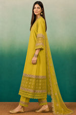 SN291 women’s mehendi green long sleeve embroidered kurta set side pose with dupatta