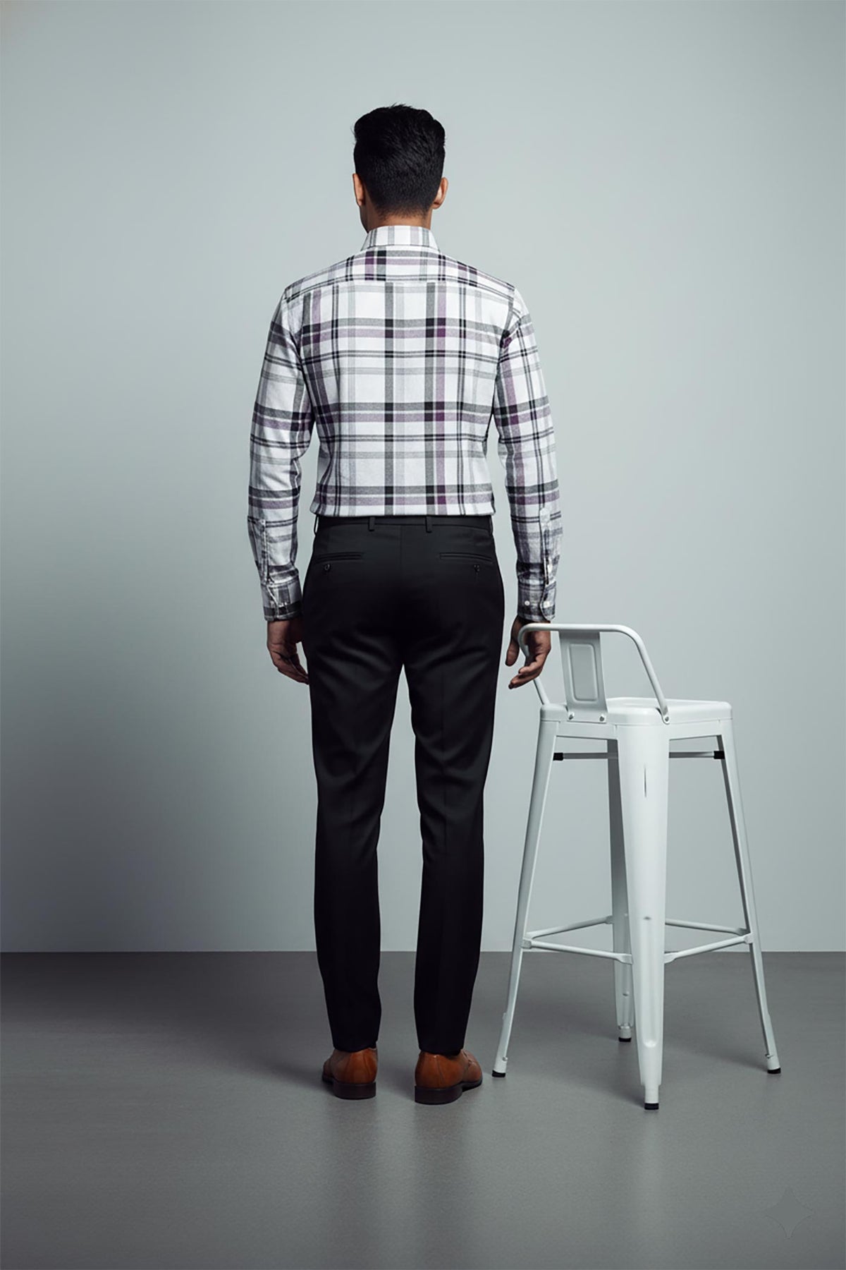SN309 men’s white grey cotton checked slim fit shirt back pose showing tailored fit and full sleeves