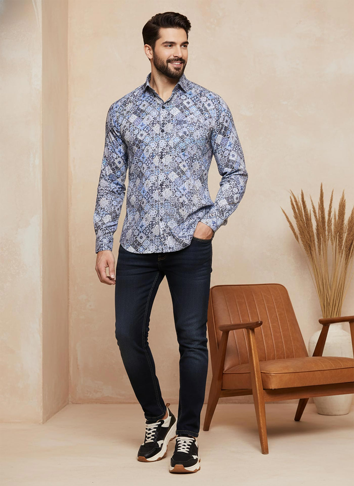 SN312 men’s blue grey cotton blend slim-fit mosaic print long sleeve shirt front pose