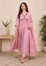 SN106 women’s blush pink floral empire kurta set walking pose with embroidered V-neck and dupatta