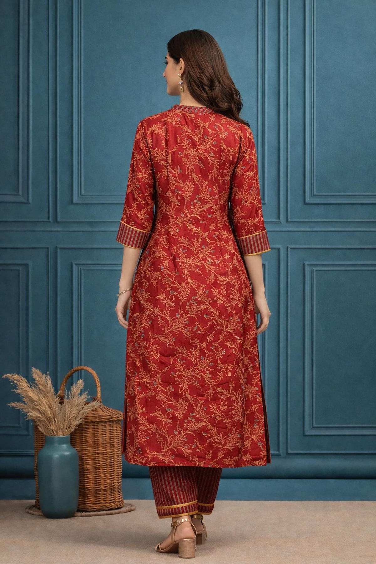 SN122 women’s red printed cotton kurta pant set back pose showing straight cut and all-over vine print