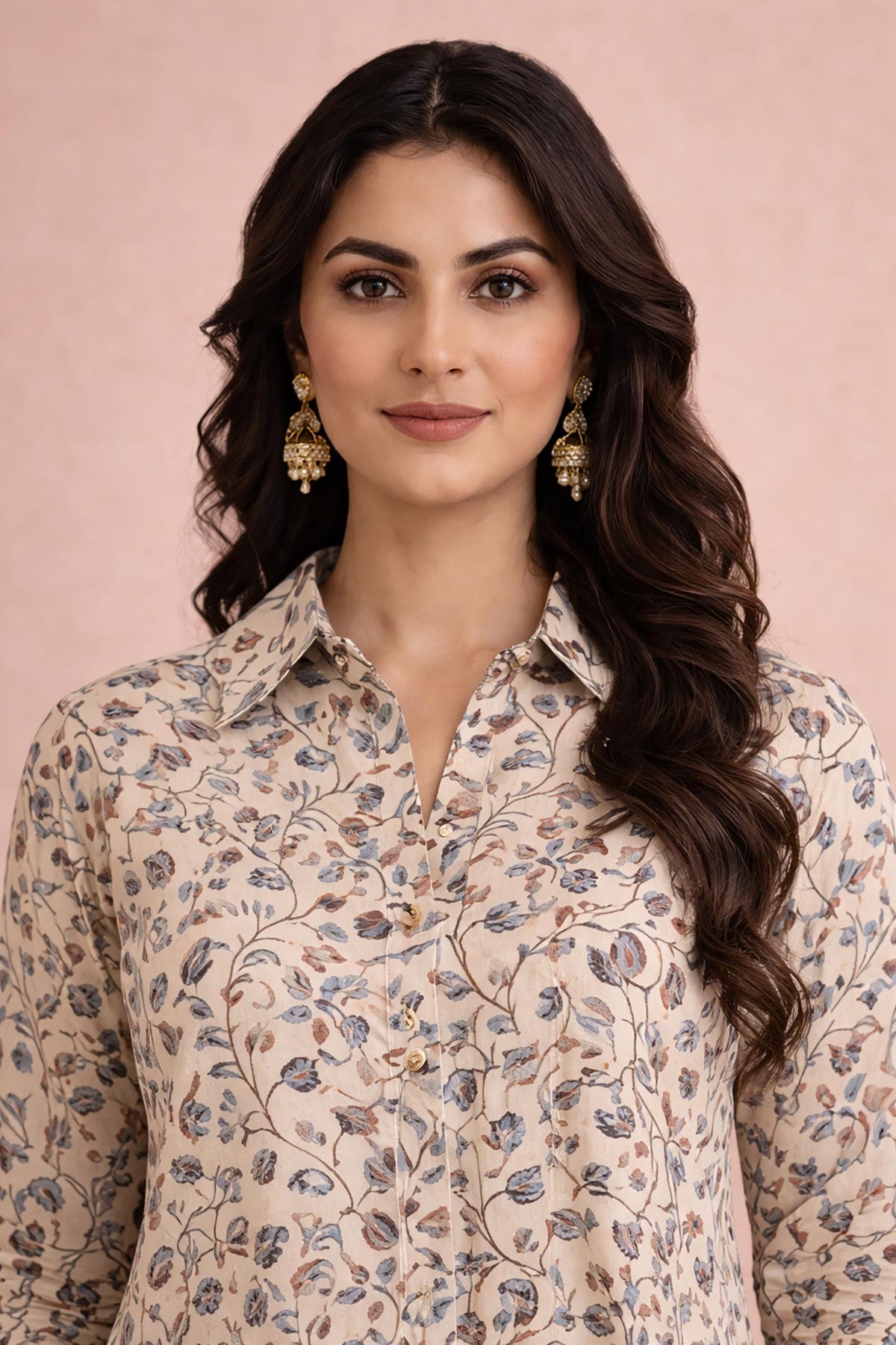 SN160 women’s ivory floral print cotton kurta closeup showing collar neckline and button detail
