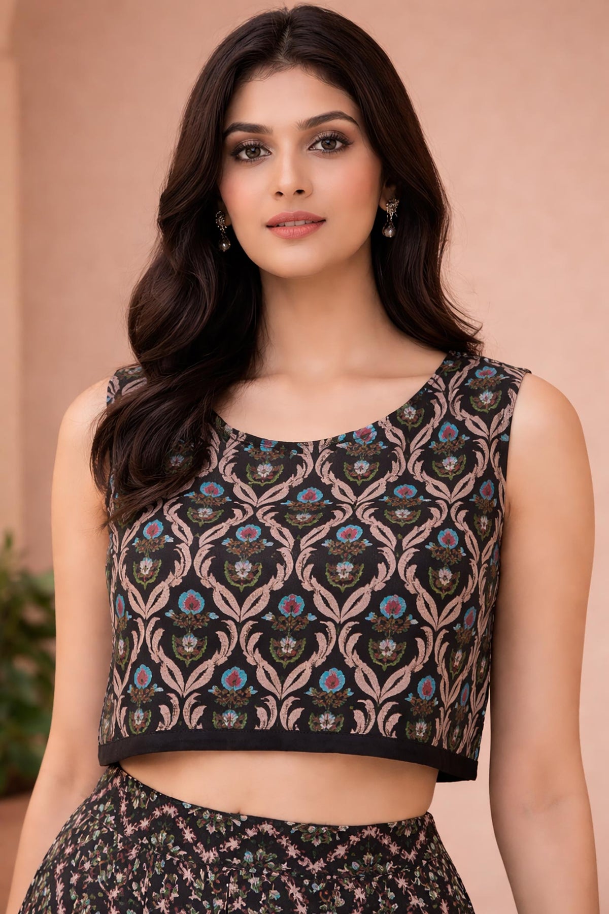 SN175 women’s black floral sleeveless crop top closeup showing round neckline and printed detail