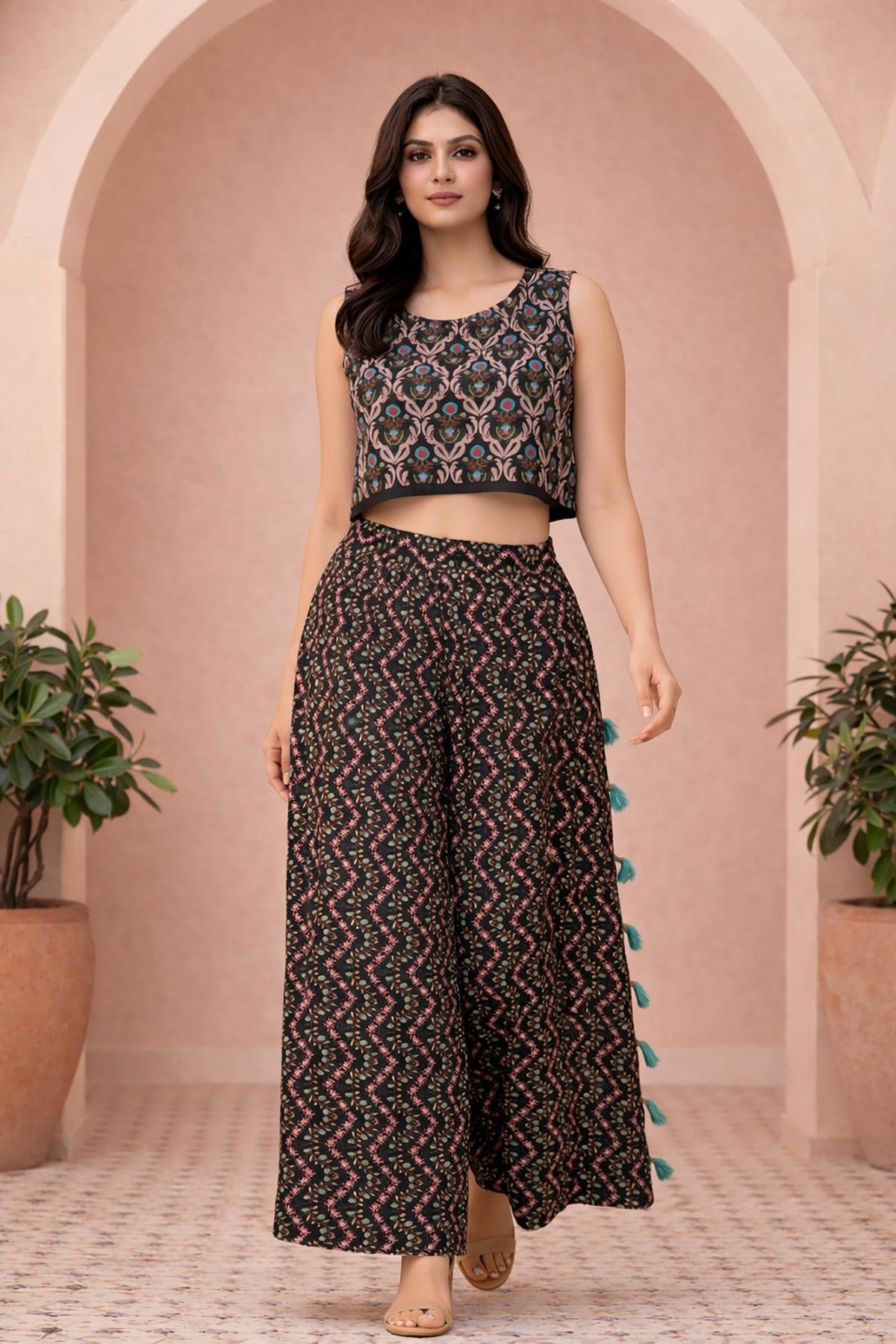 SN175 women’s black floral crop top and palazzo co-ord set walking pose with relaxed wide-leg fit