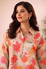 SN181 women’s ivory floral kurta co-ord set closeup highlighting collar neckline and button placket