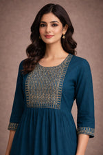 SN183 women’s teal blue cotton kurti closeup, embroidered yoke detail, round neckline, three-quarter sleeves