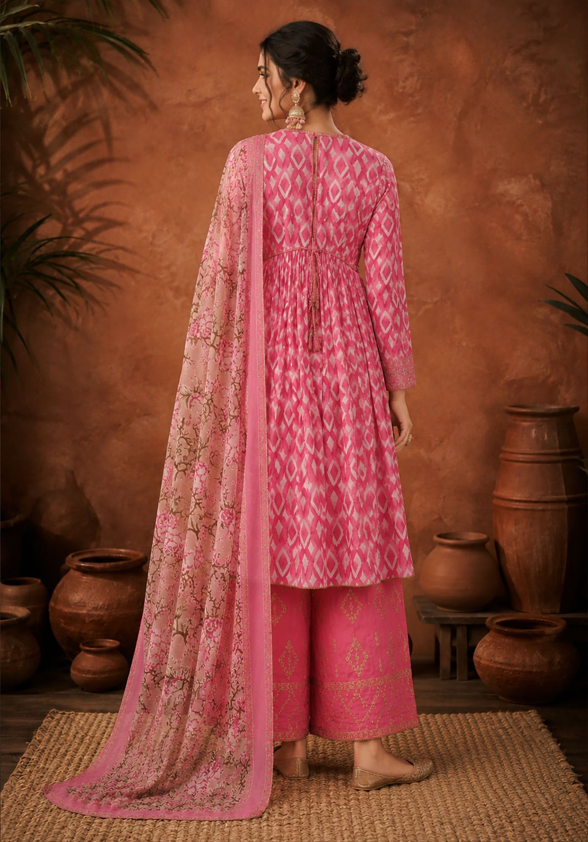 SN206 women’s blush pink printed long sleeve V-neck kurta set back pose view