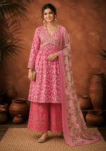 SN206 women’s blush pink printed A-line kurta set with long sleeves and V-neck front pose