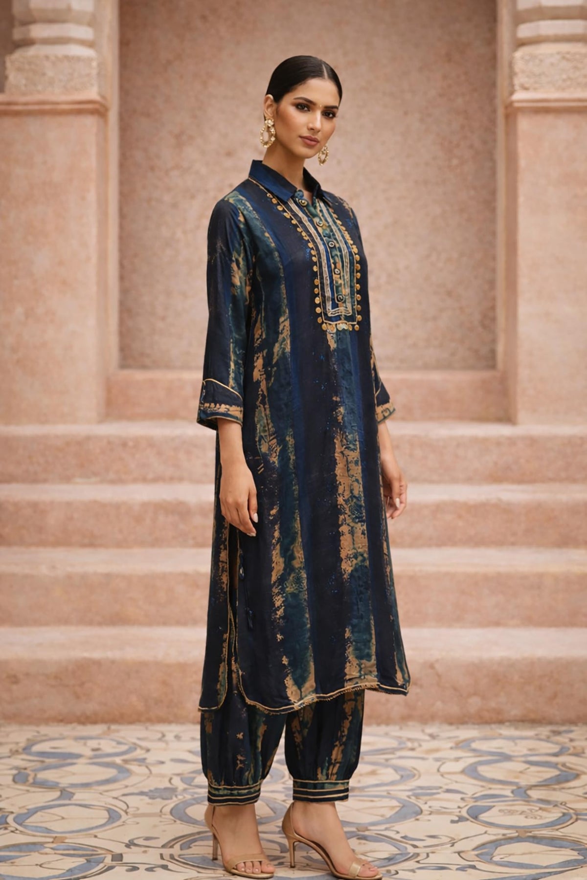 SN211 women’s indigo viscose kurta pant set side pose highlighting straight fit, side slit and tapered pants