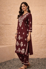 SN235 women’s maroon cotton kurta pant set side pose highlighting straight silhouette and three-quarter sleeves