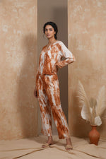SN25 women’s rust tie-dye co-ord set with long sleeve top and straight pants side pose