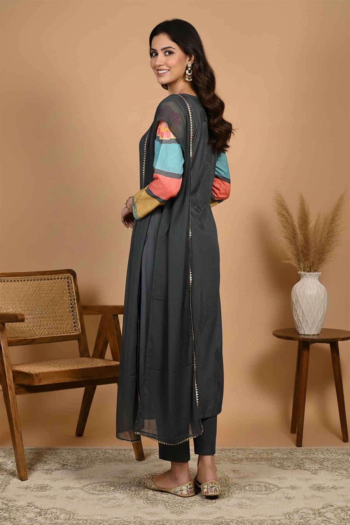 SN288 women’s charcoal kurta set side view with long sleeves and straight fit silhouette