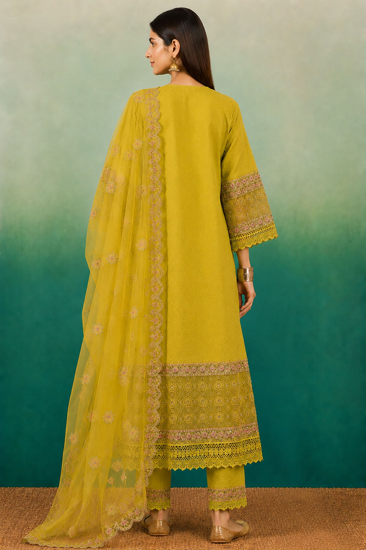 SN291 women’s mehendi green embroidered kurta set back pose with full sleeves