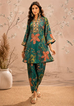 SN294 women’s teal printed poly georgette kurta co-ord set with V-neck and three-quarter sleeves front pose