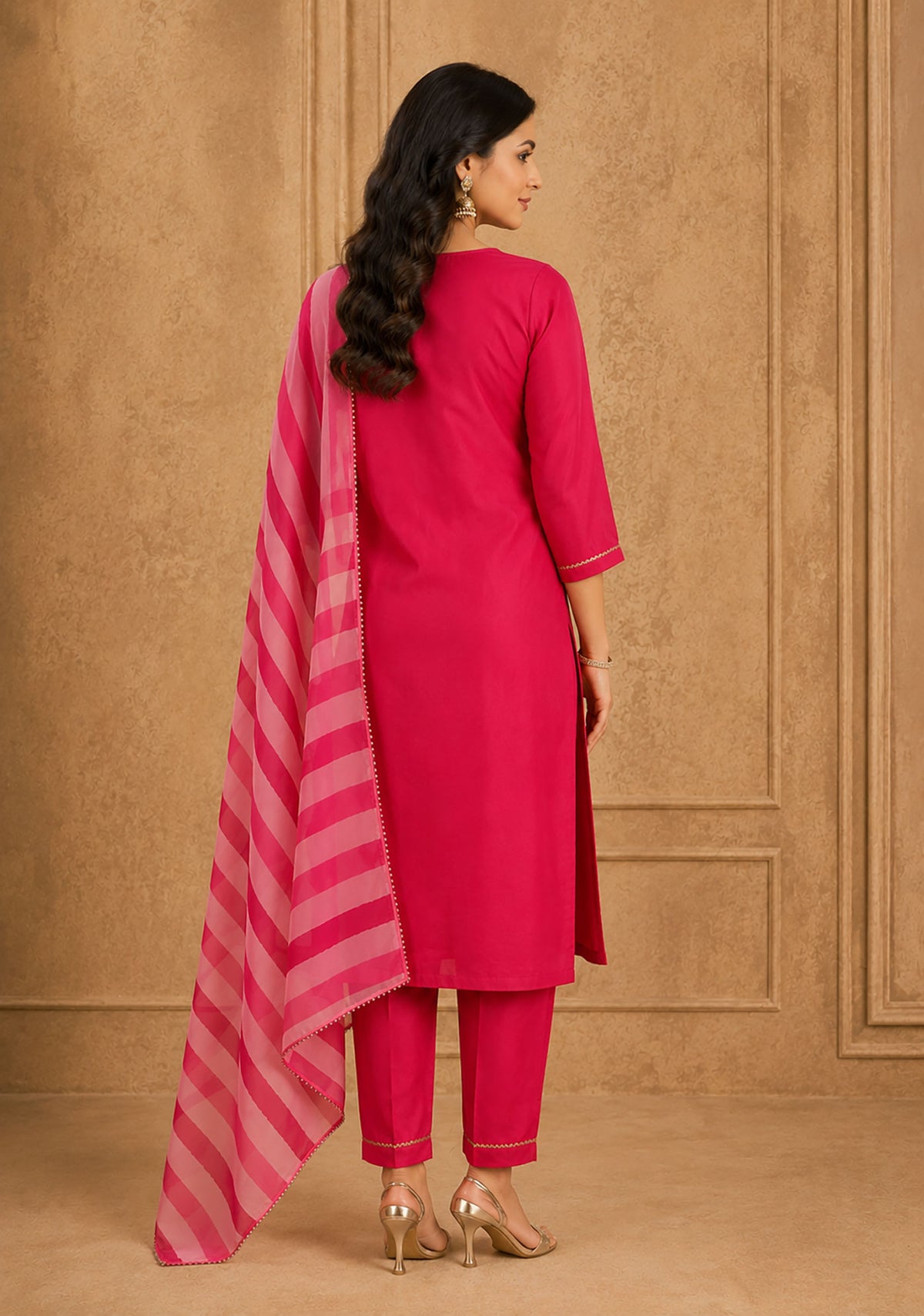 SN301 women’s pink kurta set back view with three-quarter sleeves and straight silhouette