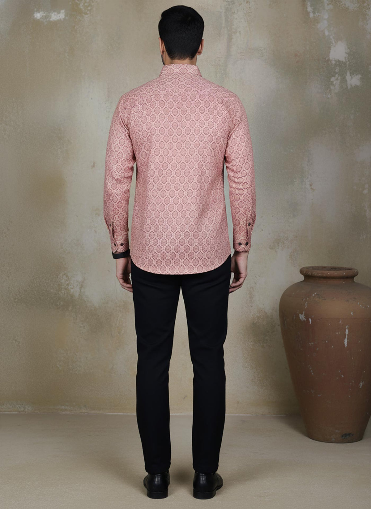 SN334 dusty rose geometric print men’s shirt back pose with long sleeves and tailored slim fit