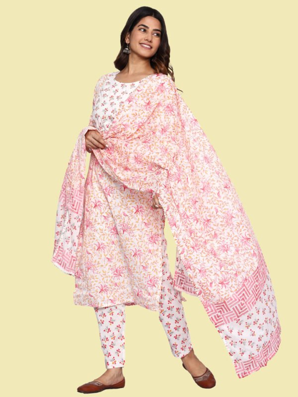 Nandika Pink Kurta Set Cotton - Image 6